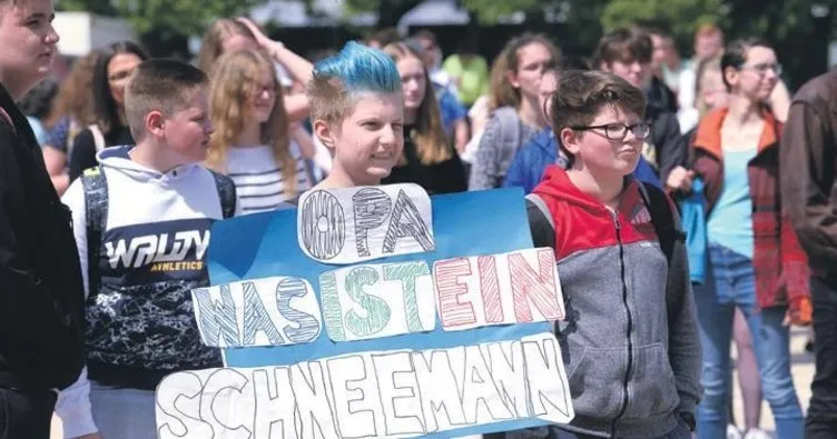 Öğrenciler iklim için sokağa çıktı