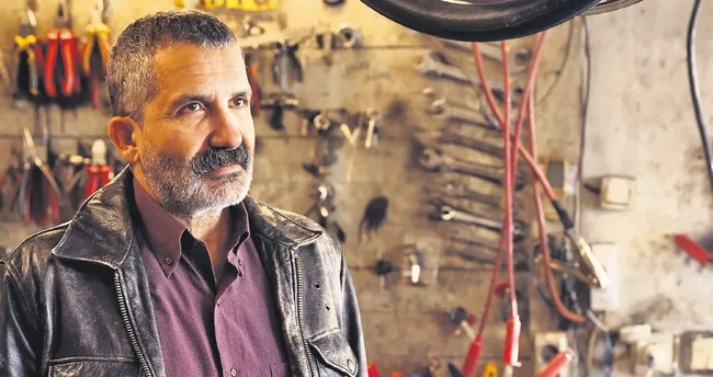 Bıyıklarını kesti dinlenmeye çekildi