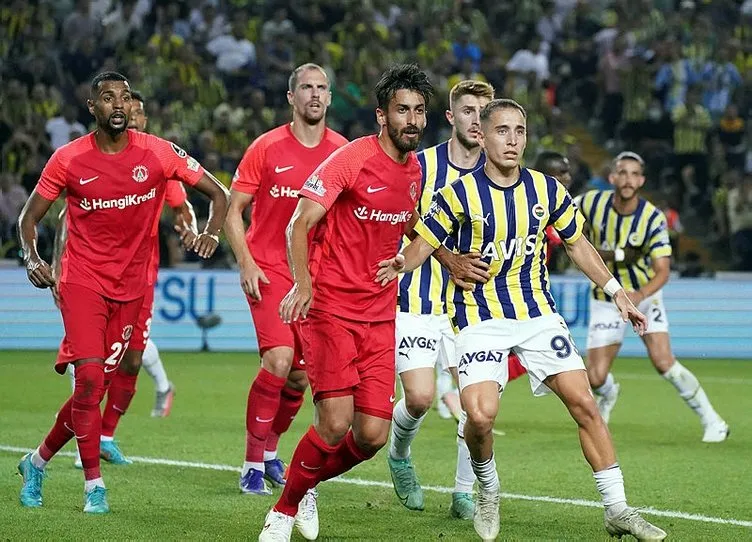 Son dakika Fenerbahçe haberleri: Yeni transfer Fenerbahçe taraftarını çıldırttı! Maçın en kötüsü oldu, Jesus’tan fırça yedi...