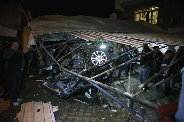 Beton mikseri kahvehaneye girdi! Ölü ve yaralılar var...