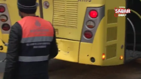 Son dakika! İstanbul’da hafriyat kamyonu otobüsüne çarptı: 9 yaralı | Video
