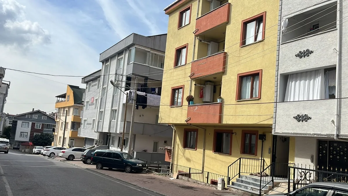 Kocaeli’de koca dehşeti! Eşini boynundan vurdu Kocaeli’de koca dehşeti! Eşini boynundan vurdu