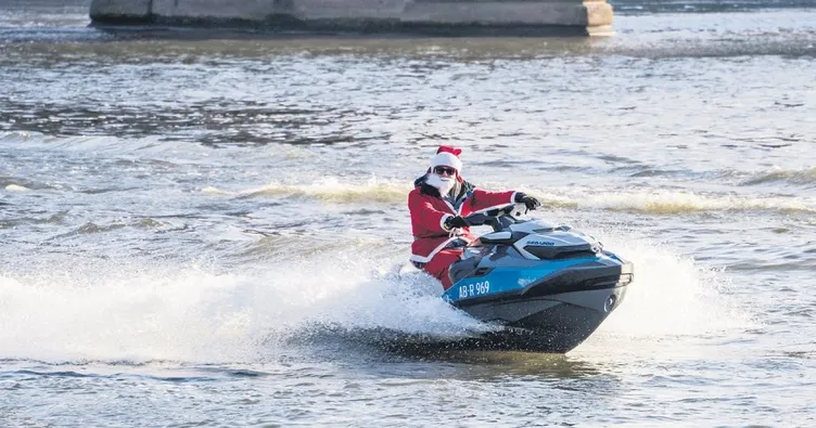 Jet Skı’li Noel Baba