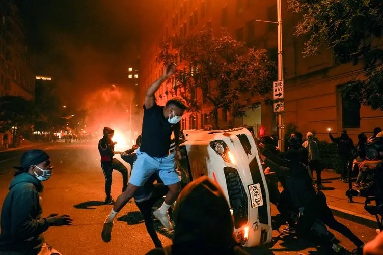 ABD'de George Floyd'un öldürülmesinin ardından başlayan  protestolar hızla yayılıyor! Çok sayıda ülkeye sıçradı