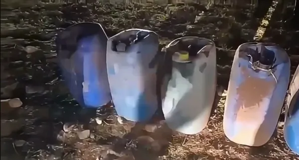 jandarmadan-uyusturucuya-agir-darbe-sirnakta-375-litre-sivi-metamfetamin-ele-gecirildi-1738300697303.jpg