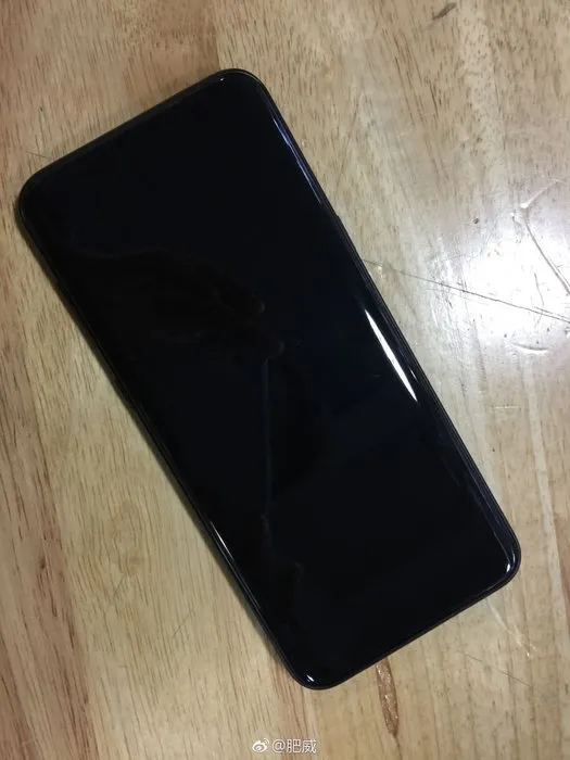 Siyah Samsung Galaxy S8’in sızıntı fotoğrafları yayınlandı