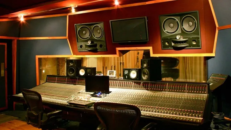 SON DAKİKA | Darbenin tetikçisi FETÖ ayarlı medya! Kumpasın şifreleri: Montaj ve manipülasyon