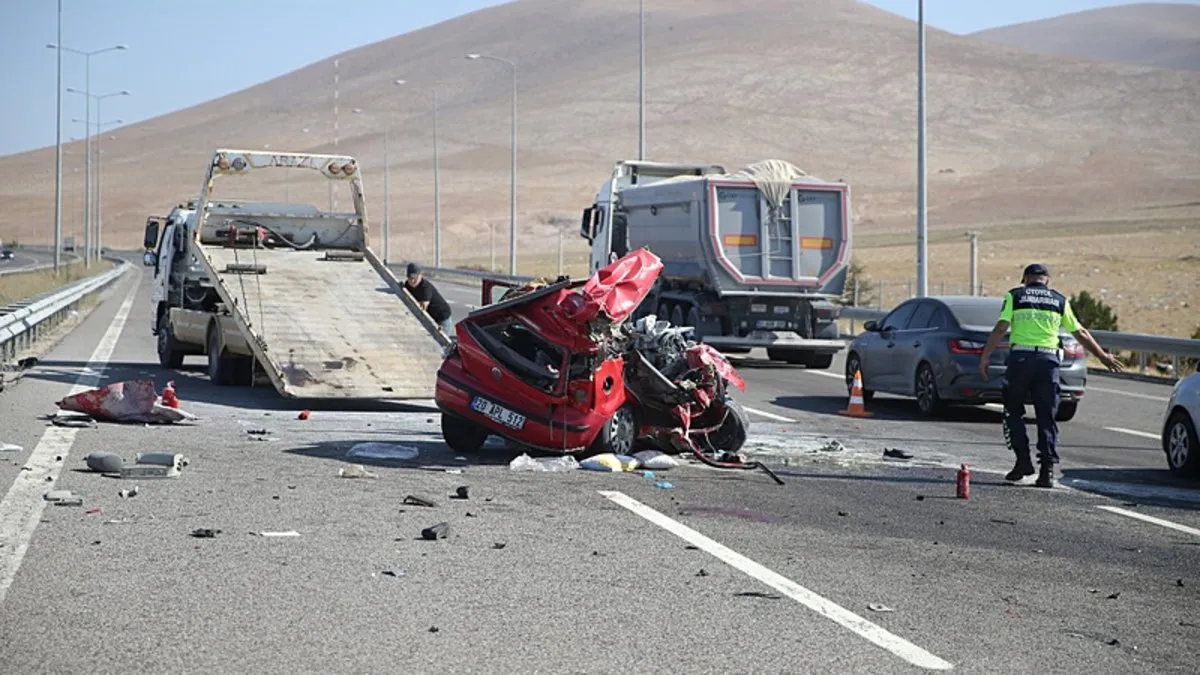 Niğde’de feci kaza: Ölü sayısı 3'e yükseldi! Kimlikleri belli oldu