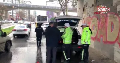 Beyoğlu’nda feci kaza! Virajı alamayan İETT otobüsü alt geçit duvarına çarptı: 7 yaralı | Video