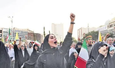 Tahran’da halk ABD ve İsrail’e öfkeli