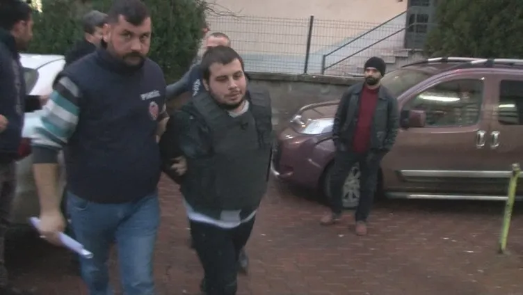 Pendik'teki mezarlıkta yakalanan katilden geriye kalan izler