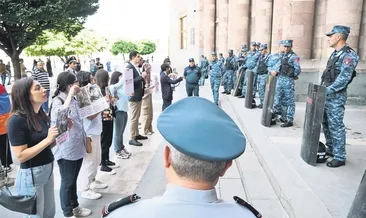 Ermenistan karıştı