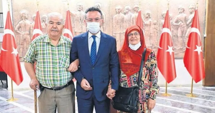 Ellerinizden öperiz