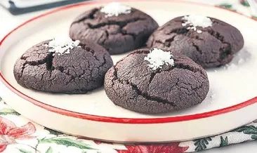 Şerbetli kurabiye, haşhaşlı çıtır ve patatesli kek! Fırını açtıran 3 tarif aynı anda geldi