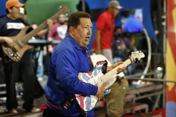 Chavez'den Obama'ya övgü