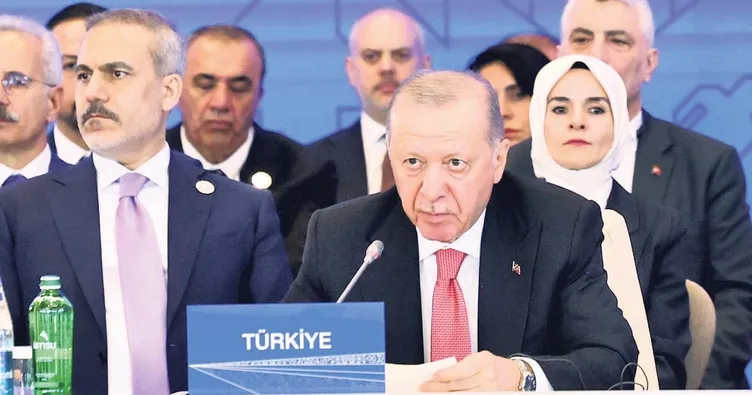 Zalimler karşısında dimdik duruyoruz