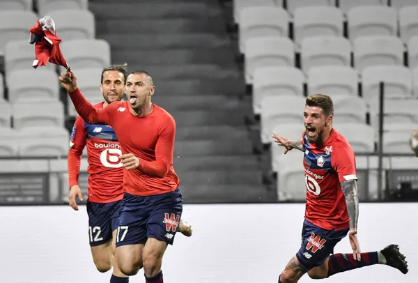 son-dakika-kral-burak-yilmaz-fransayi-salladi-mbappe-ve-neymar-seyretti-burak-yilmaz-geri-dondu-1619385251395.jpg