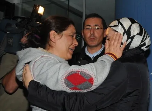 25 yıl sonra kucaklaşma