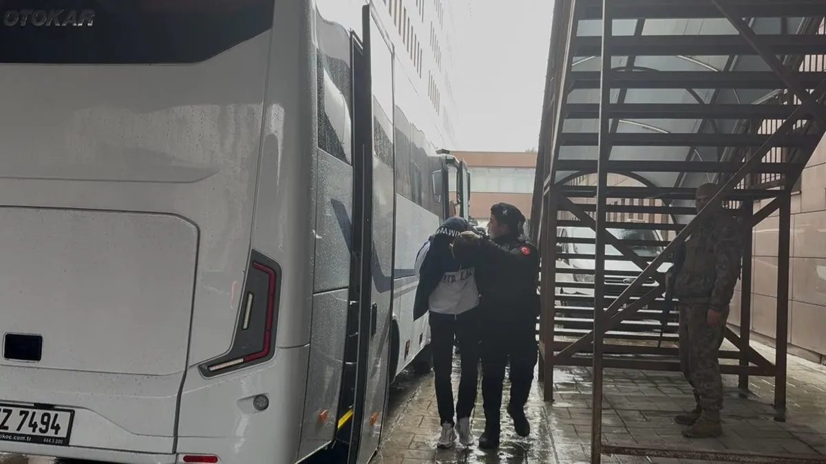 Bakırköy’deki cinayette şüpheli sayısı 12’ye yükseldi: O şüpheliler adliyeye getirildi