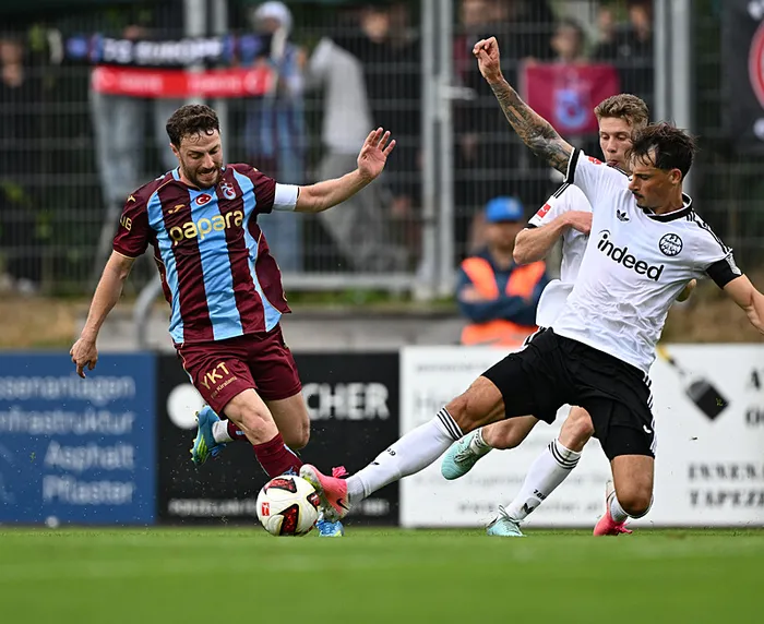 trabzonspor-eintracht-frankfurta-maglup-oldu-1785080051927.jpeg