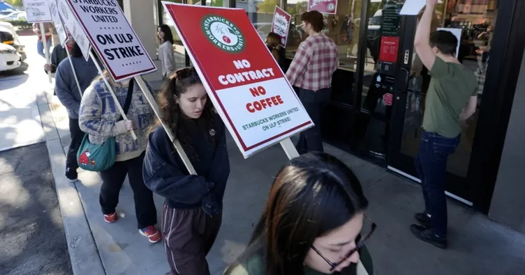 Starbucks’ta büyük grev: 300’den fazla şube iş bıraktı
