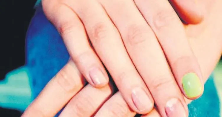 İnce detaylarla bezeli tırnaklar