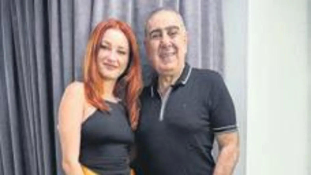 Özülkü'den Sürpriz Destek: Sanatçılar Dayanışması Göz Doldurdu!