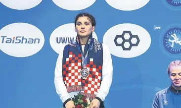 Nesrin Baş’tan gümüş madalya