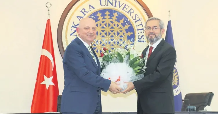 Ankara Üniversitesi’nde devir teslim