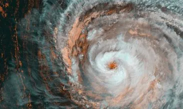 Tüm kıtayı tehdit ediyor… Larry Kasırgası böyle görüntülendi