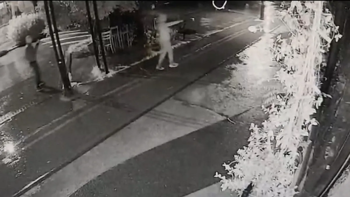 İstanbul- Ataşehir’de iş yerine silahlı saldırı: 2 şüpheli tutuklandı İstanbul- Ataşehir’de iş yerine silahlı saldırı: 2 şüpheli tutuklandı