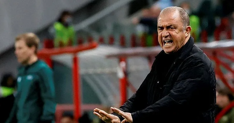 Ortada durdur kanatlardan vur!