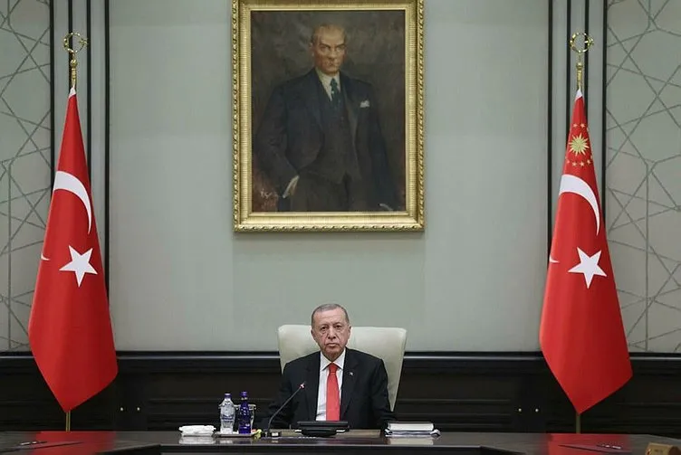 SON DAKİKA: Kabine Toplantısı kararları bekleniyor! Milyonların gözü kulağı Başkan Erdoğan’da olacak: Gençlere vergisiz telefon masada
