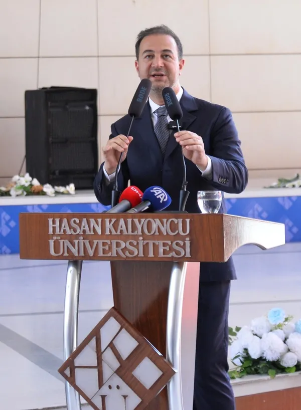 hkude-mezuniyet-coskusu-haluk-kalyoncu-koklu-bir-anlayisla-deger-uretiyoruz-1781803268312.jpg