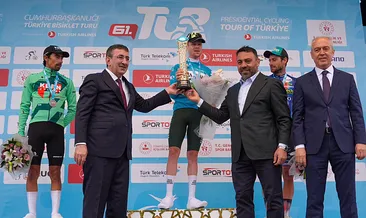 Cumhurbaşkanı Yardımcısı Cevdet Yılmaz: Tüm sporcuları tebrik ediyorum