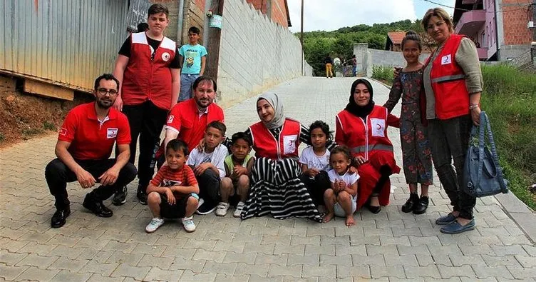 Türk Kızılay’ı bu kez Kosovalı aileleri sevindirdi