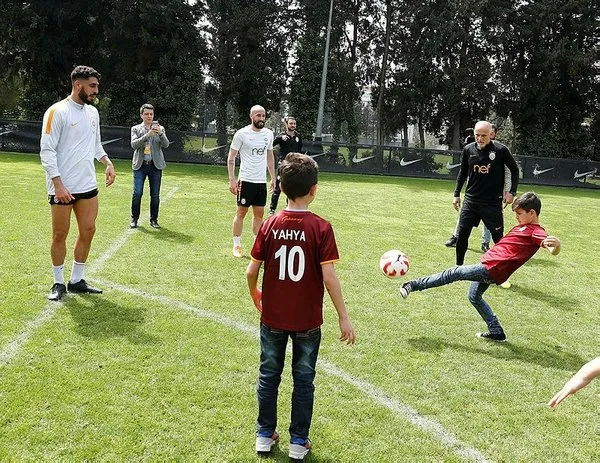 Suriyeli sığınmacı çocuklar, Galatasaray antrenmanında