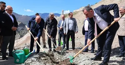 Artvin'de 450 Butko zeytini fidanı toprakla buluşturuldu #artvin