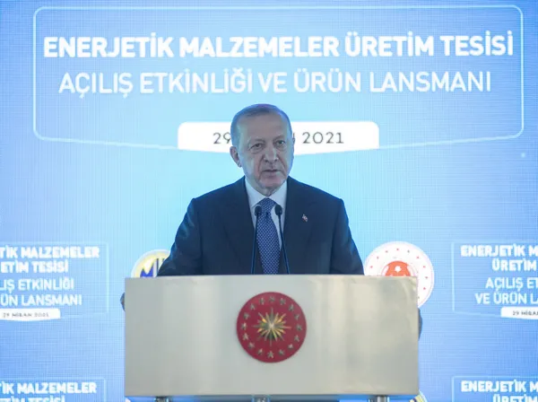 son-dakika-baskan-erdogan-tek-tek-siraladi-esnaf-memur-ve-emeklilere-mujde-1619715434763.jpg
