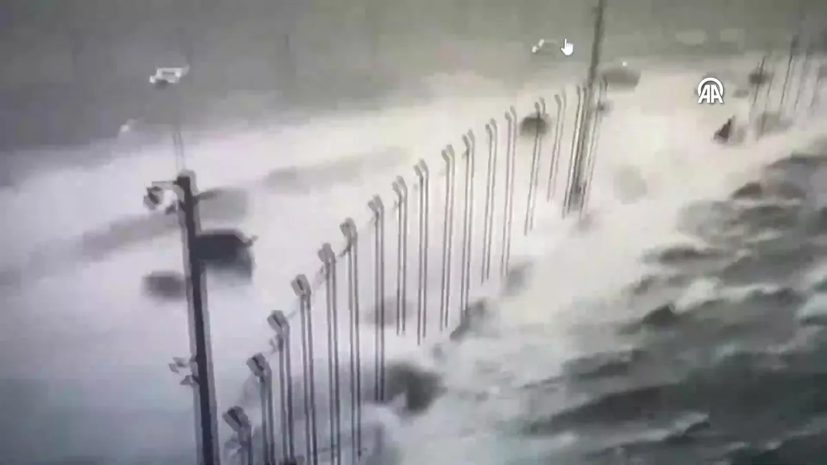 Helene Kasırgası Florida'da etkili oluyor Helene Kasırgası Florida'da etkili oluyor