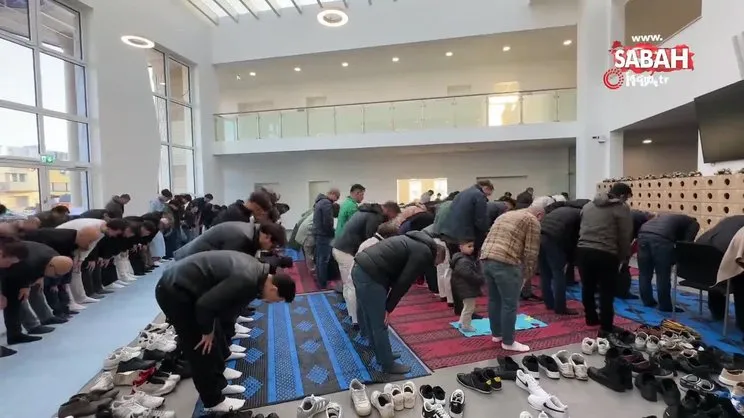 Almanya’da binlerce Müslüman bayram namazını eda etti | Video