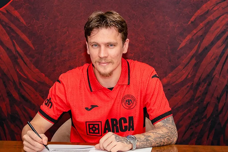 Süper Lig'de transfer rüzgarı! İşte resmen açıklanan tüm imzalar (2026-2027)