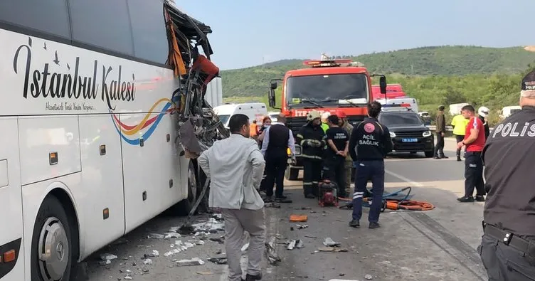 Son dakika: Bursa’da kamyon yolcu otobüsüne çarptı: Ölü ve çok sayıda yaralı var!