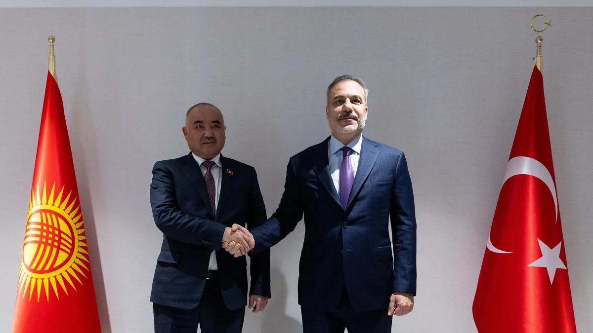 Bakan Fidan, Kırgızistan Meclis Başkanı ile görüştü Bakan Fidan, Kırgızistan Meclis Başkanı ile görüştü