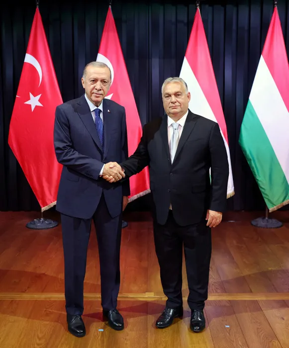 Başkan Erdoğan’dan Macaristan’da peş peşe kritik temaslar: Türkiye’nin AB üyeliği masada