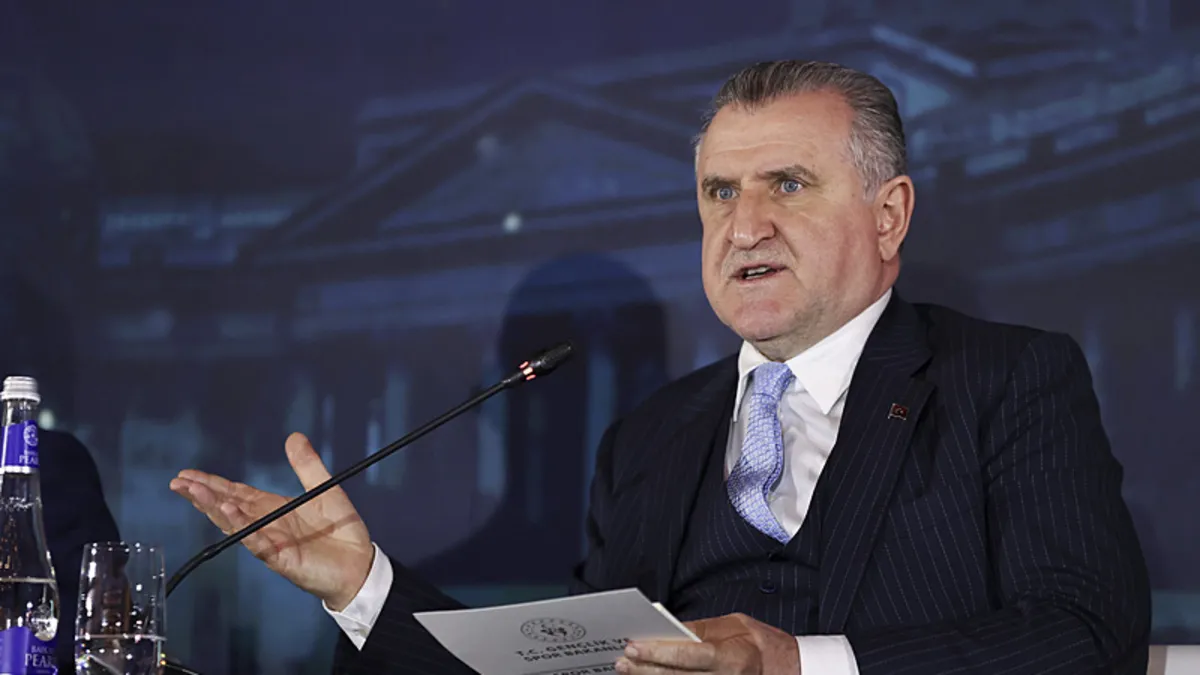 Bakan Bak’tan Tekerlekli Sandalye Basketbol Süper Ligi şampiyonu Galatasaray Fuzul için tebrik mesajı Bakan Bak’tan Tekerlekli Sandalye Basketbol Süper Ligi şampiyonu Galatasaray Fuzul için tebrik mesajı