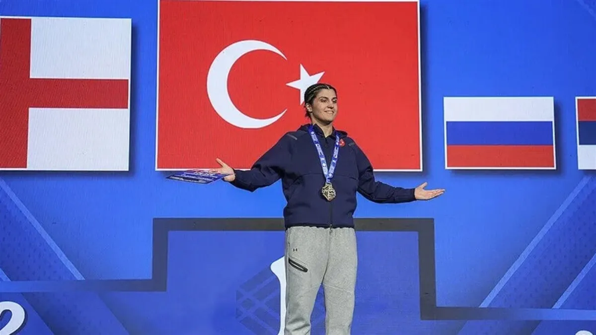Bakan Bak’tan milli boksörlere tebrik mesajı!