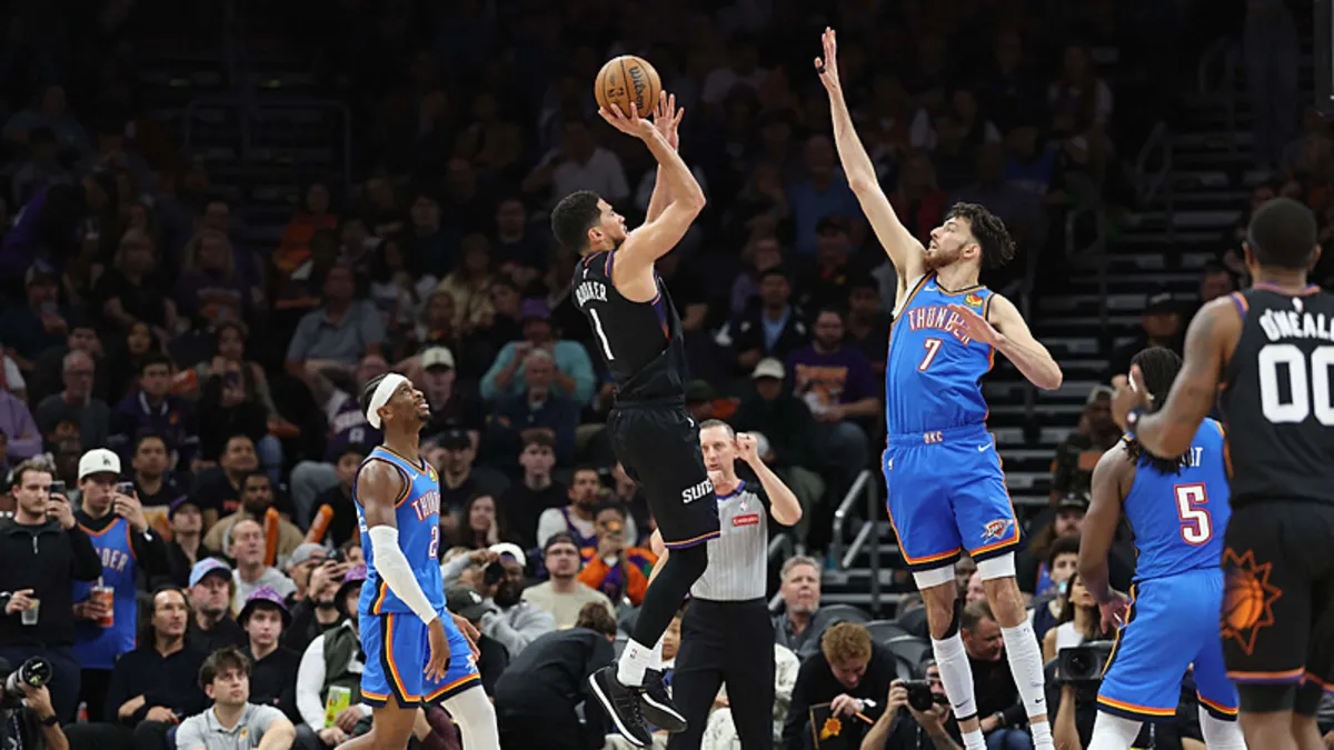NBA’de Suns, Booker’ın son saniye üçlüğüyle kazandı! NBA’de Suns, Booker’ın son saniye üçlüğüyle kazandı!