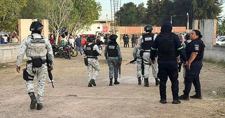 Meksika’da futbol maçında ortalık karıştı: Stadyum kana bulandı!