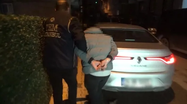 son-dakika-istanbulda-deas-operasyonu-13-supheli-yakalandi-1773122018043.jpg SON DAKİKA... İstanbul'da DEAŞ operasyonu: 13 şüpheli yakalandı